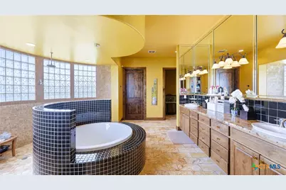 13661 E Highway 90, Kingsbury, TX 78638 - Photo 17