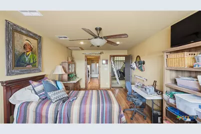 13661 E Highway 90, Kingsbury, TX 78638 - Photo 45