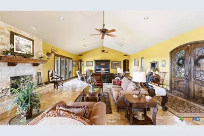 13661 E Highway 90, Kingsbury, TX 78638 - Photo 11