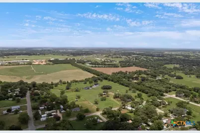 210 Julia St., Yoakum, TX 77995 - Photo 35