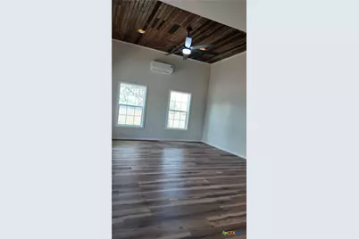 210 Julia St., Yoakum, TX 77995 - Photo 21