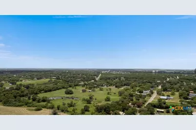 210 Julia St., Yoakum, TX 77995 - Photo 31
