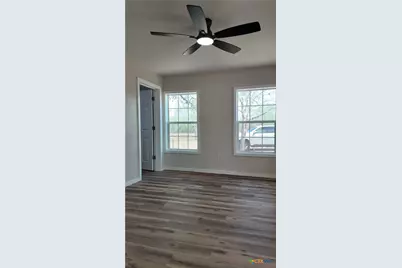 210 Julia St., Yoakum, TX 77995 - Photo 25