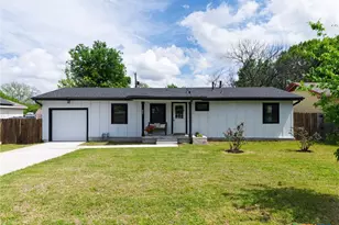 805 S 32nd St, Temple, TX 76501 - Photo 1