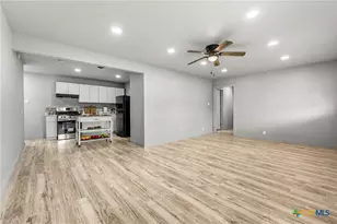 805 S 32nd St, Temple, TX 76501 - Photo 9