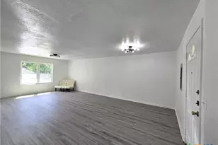 610 W Washington, Copperas Cove, TX 76522 - Photo 3