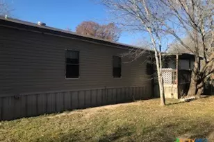 901 Tonkawa Cir, New Braunfels, TX 78130 - Photo 15