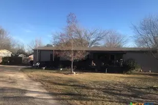 901 Tonkawa Cir, New Braunfels, TX 78130 - Photo 3