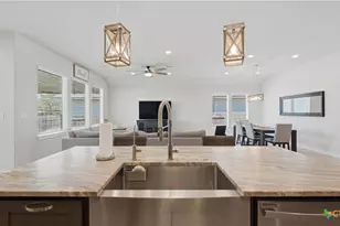 1370 Sahms Br, New Braunfels, TX 78132 - Photo 11