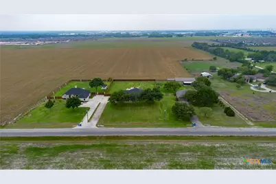1031 Fm 20, Seguin, TX 78155 - Photo 41