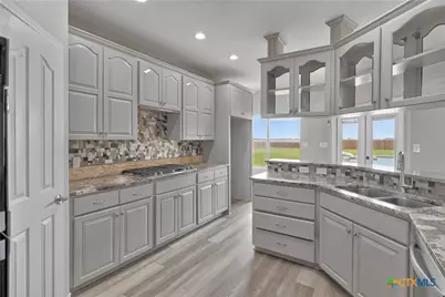 1031 Fm 20, Seguin, TX 78155 - Photo 15