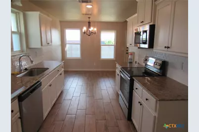 202 E Avenue H, Nolanville, TX 76559 - Photo 3