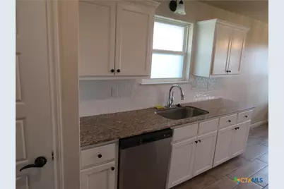 202 E Avenue H, Nolanville, TX 76559 - Photo 5