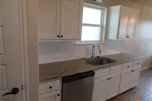 202 E Avenue H, Nolanville, TX 76559 - Photo 5