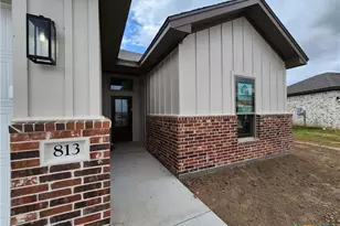 813 Eagle Cross Cv, Salado, TX 76571 - Photo 3