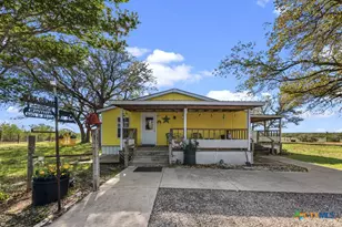 2632 Slickfield Rd, Yorktown, TX 78164 - Photo 5