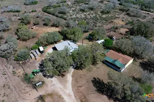 2632 Slickfield Rd, Yorktown, TX 78164 - Photo 31