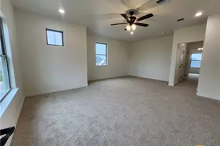 813 Golden Eagle Cv, Salado, TX 76571 - Photo 21