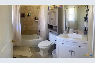 90 Huge Oak Street, Bertram, TX 78605 - Photo 7