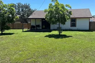 90 Huge Oak St, Bertram, TX 78605 - Photo 13