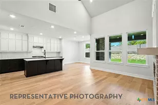 8905 Turaco Trl, Austin, TX 78744 - Photo 7
