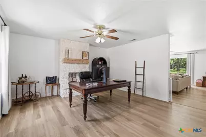 402 Colette Ct Court, Belton, TX 76513 - Photo 5