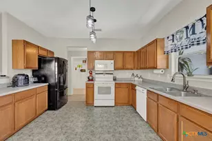 7164 Still Holw Dr, San Antonio, TX 78244 - Photo 11