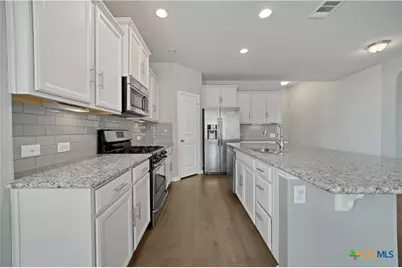 325 Oak Creek Way, New Braunfels, TX 78130 - Photo 7