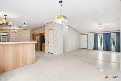 554 Cherry Ridge, Floresville, TX 78114 - Photo 15