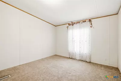 554 Cherry Ridge, Floresville, TX 78114 - Photo 25