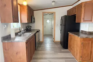 801 E Mesquite Ln, Victoria, TX 77901 - Photo 9