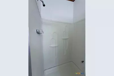 801 E Mesquite Lane, Victoria, TX 77901 - Photo 19