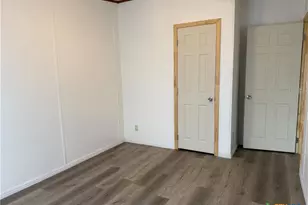 801 E Mesquite Ln, Victoria, TX 77901 - Photo 11