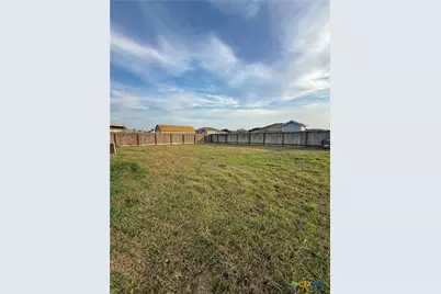 801 E Mesquite Lane, Victoria, TX 77901 - Photo 25