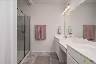 348 Lacey Oak Loop, San Marcos, TX 78666 - Photo 17