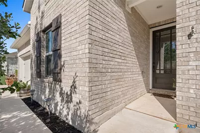 348 Lacey Oak Loop, San Marcos, TX 78666 - Photo 3