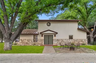 299 W Edgewater Terrace, New Braunfels, TX 78130 - Photo 45