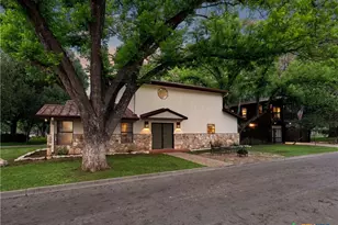 299 W Edgewater Terrace, New Braunfels, TX 78130 - Photo 15