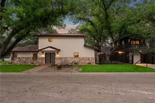 299 W Edgewater Terrace, New Braunfels, TX 78130 - Photo 3