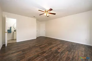 209 W Hogan Dr, Copperas Cove, TX 76522 - Photo 5