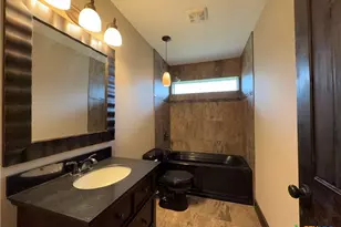 2243 Old Goliad Rd, Victoria, TX 77905 - Photo 23