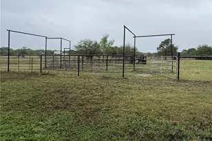 2243 Old Goliad Rd, Victoria, TX 77905 - Photo 43