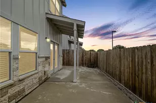 256 Sapphire, New Braunfels, TX 78130 - Photo 5
