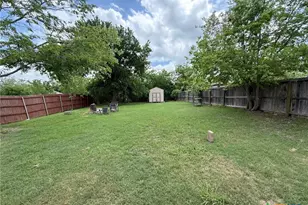 1506 St Louis St, Gatesville, TX 76528 - Photo 17