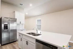 4262 Winston Wy, New Braunfels, TX 78130 - Photo 7