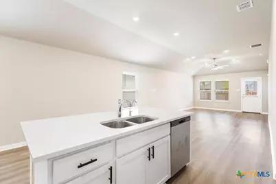 4262 Winston Way, New Braunfels, TX 78130 - Photo 9