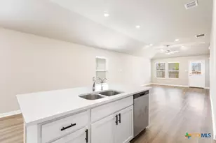 4262 Winston Wy, New Braunfels, TX 78130 - Photo 9