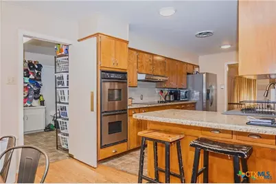 111 Dover Dell, Victoria, TX 77904 - Photo 7