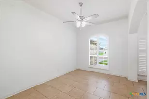 115 Sandstone Ct, Victoria, TX 77904 - Photo 9