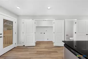 709 S 28th St, Temple, TX 76504 - Photo 13